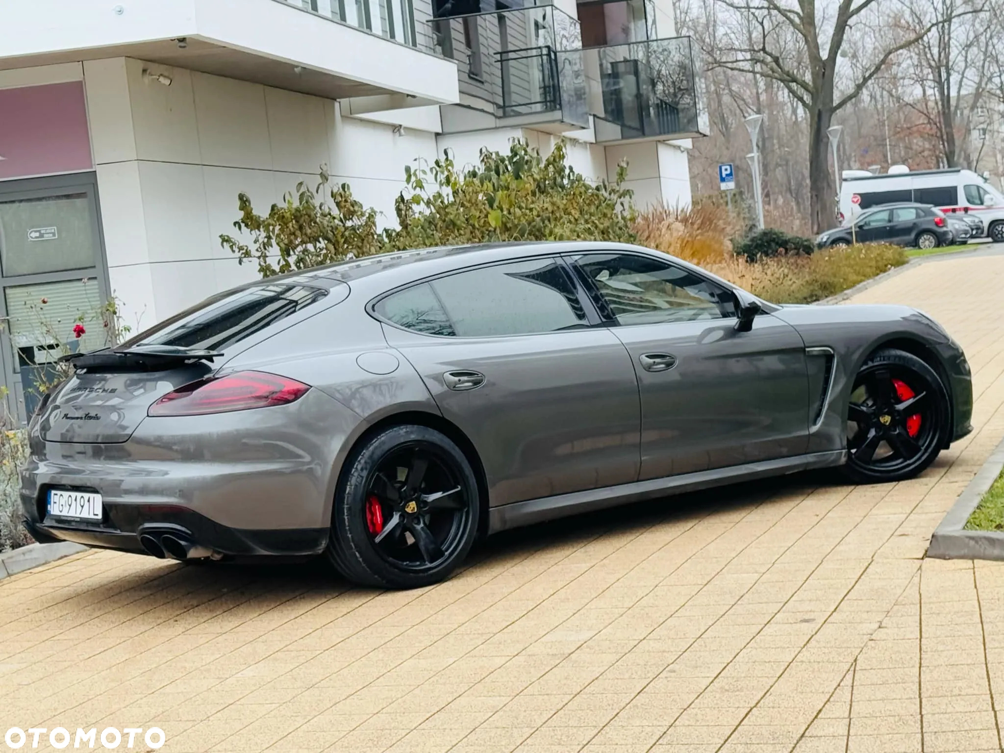 Porsche Panamera Turbo Executive - 16