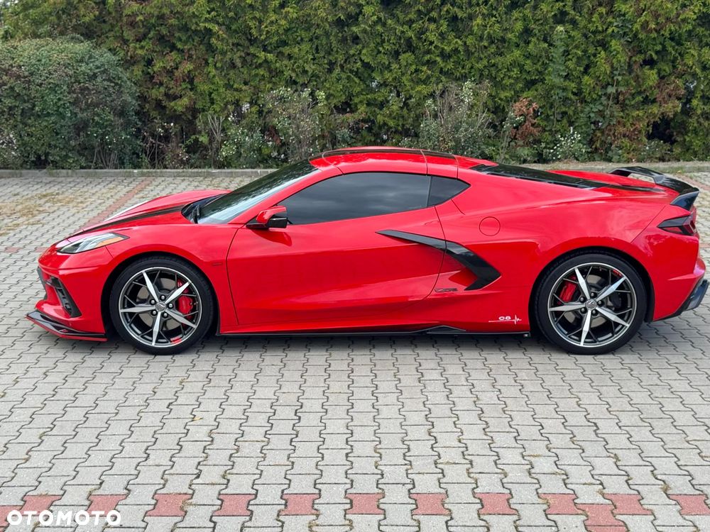 Chevrolet Corvette - 22