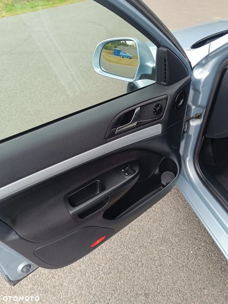Skoda Octavia 1.6 Ambiente - 11