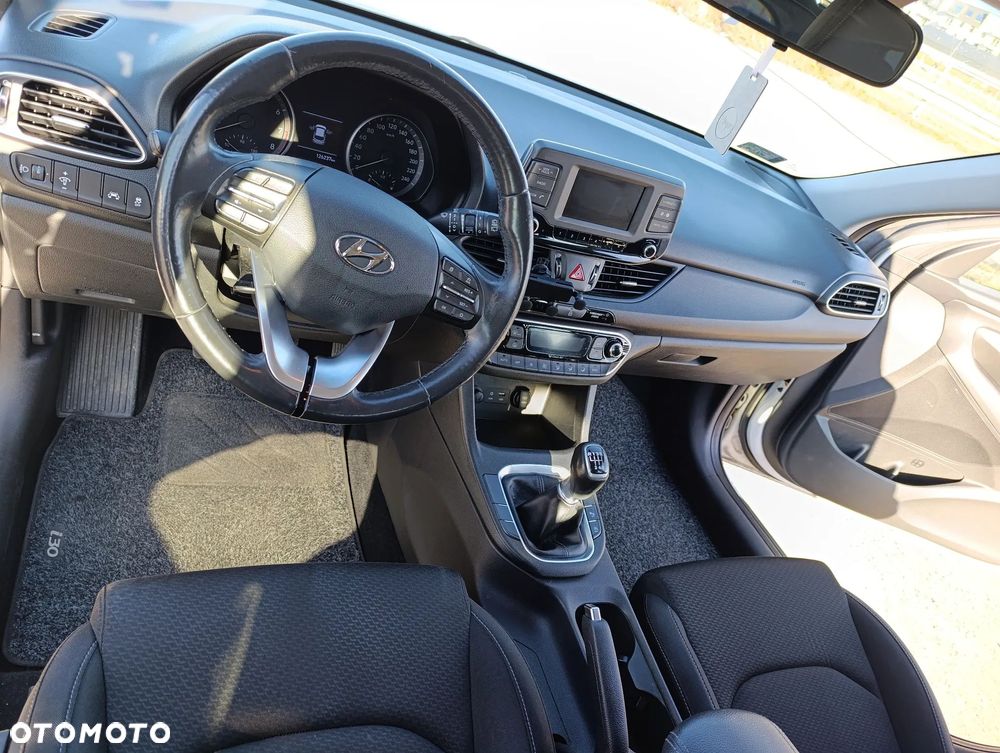 Hyundai i30 1.4 Comfort - 6