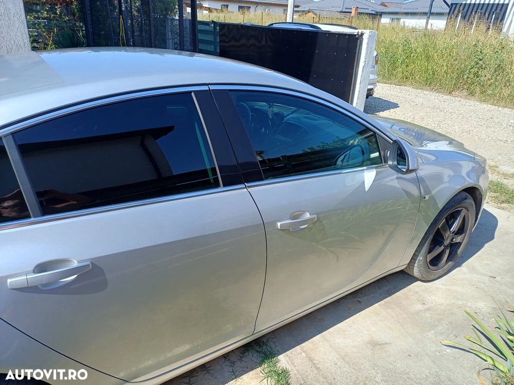 Opel Insignia 2.0 CDTI - 11