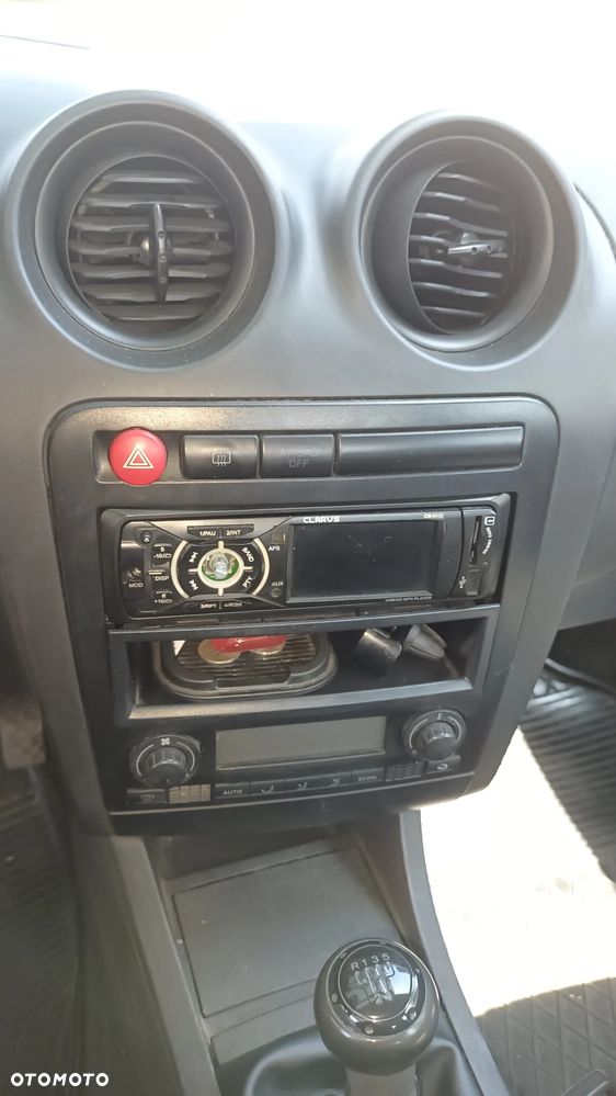 Seat Ibiza 1.4 16V Reference - 7