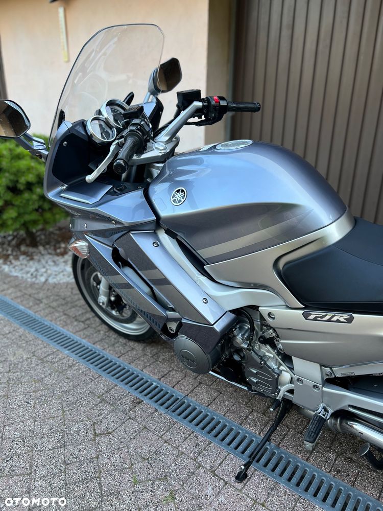 Yamaha FJR - 21