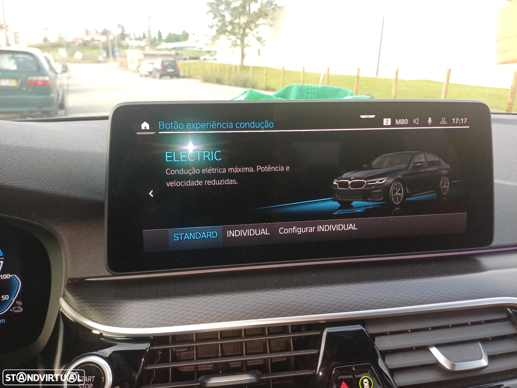 BMW 530 e - 24