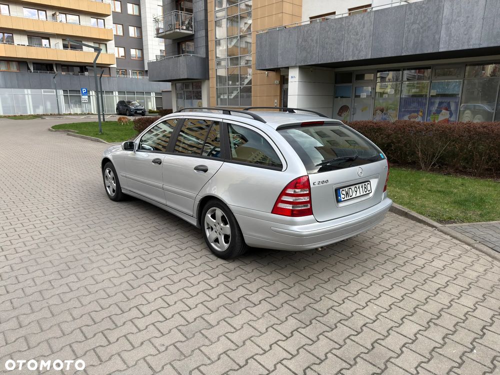 Mercedes-Benz Klasa C 200 T CDI Classic - 10