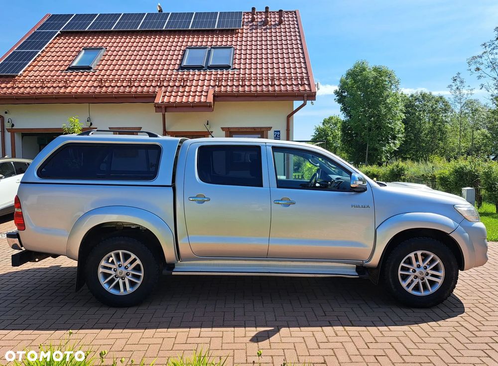 Toyota Hilux 3.0 D-4D SR5 - 5