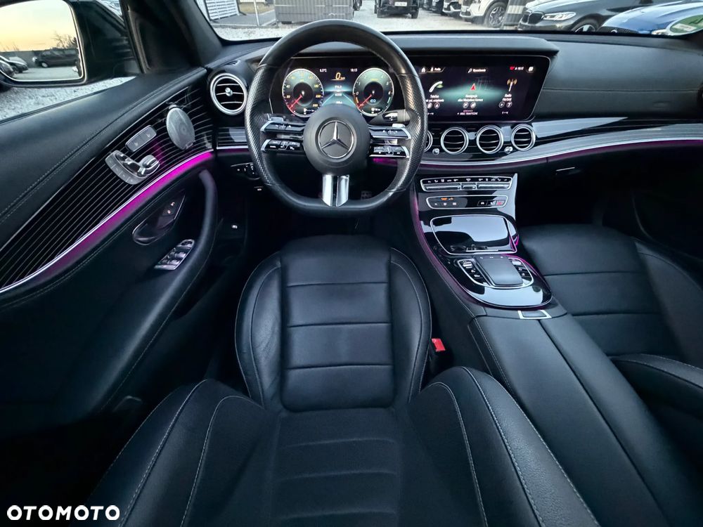 Mercedes-Benz Klasa E 220 d 4Matic 9G-TRONIC - 38