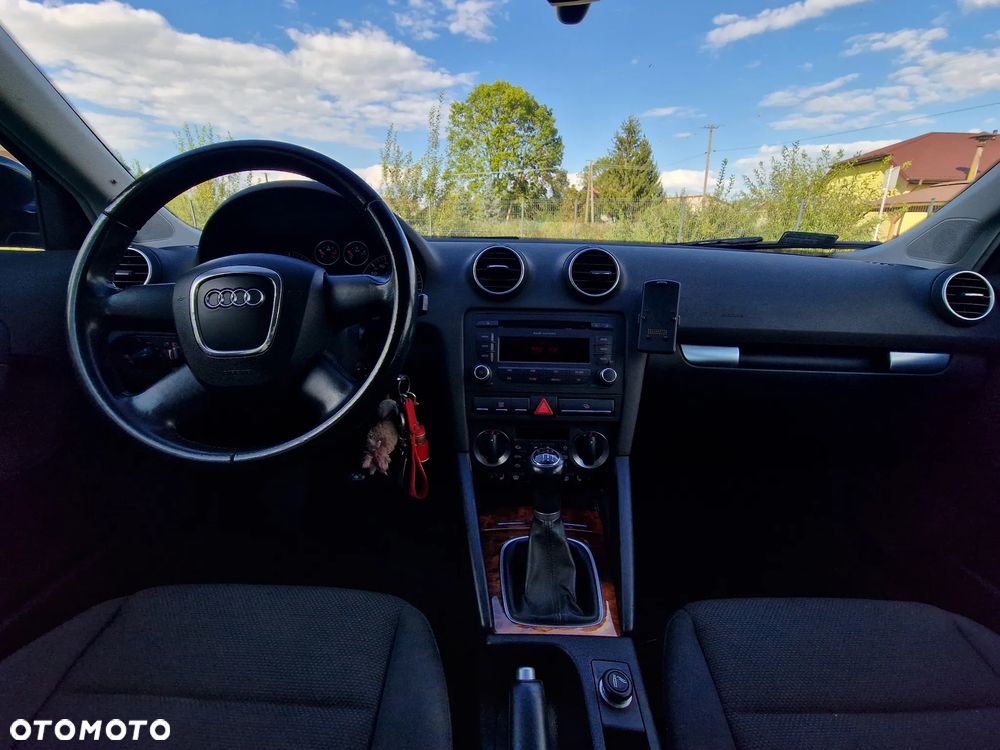 Audi A3 Sportback 2.0 TDI Ambiente - 9