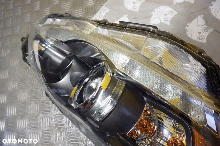 LEXUS CT CT200H 2010- REFLEKTOR LAMPA ZWYKŁA SOCZEWKOWA Z LED PRAWA USA - 13