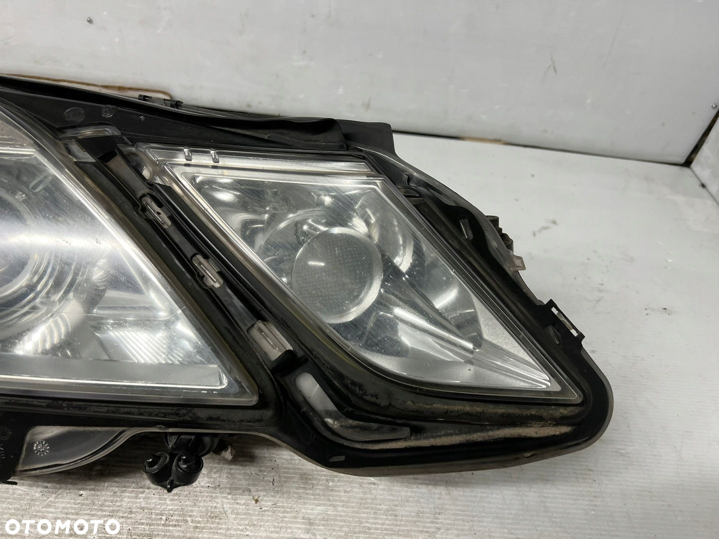 LAMPA XENON PRZÓD PRAWY MERCEDES E-KLASA W212 A2128205861 UK - 2