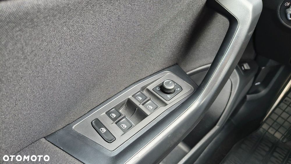 Volkswagen T-Roc - 35