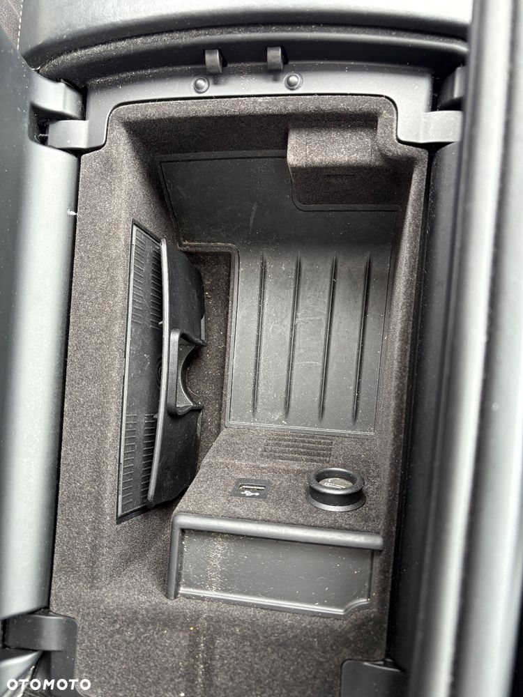 BMW Seria 7 750Li Edition Exclusive - 26