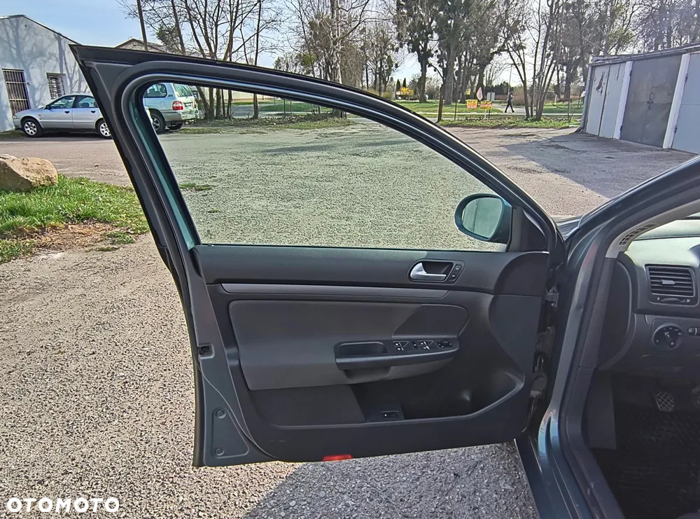 Volkswagen Jetta 1.6 Comfortline - 16