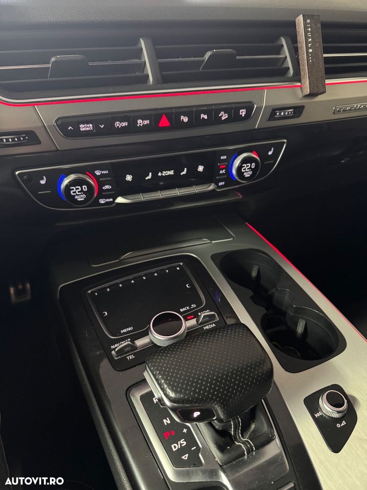 Audi Q7 - 8