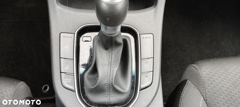 Hyundai i30 1.6 CRDI DCT Passion Plus - 17