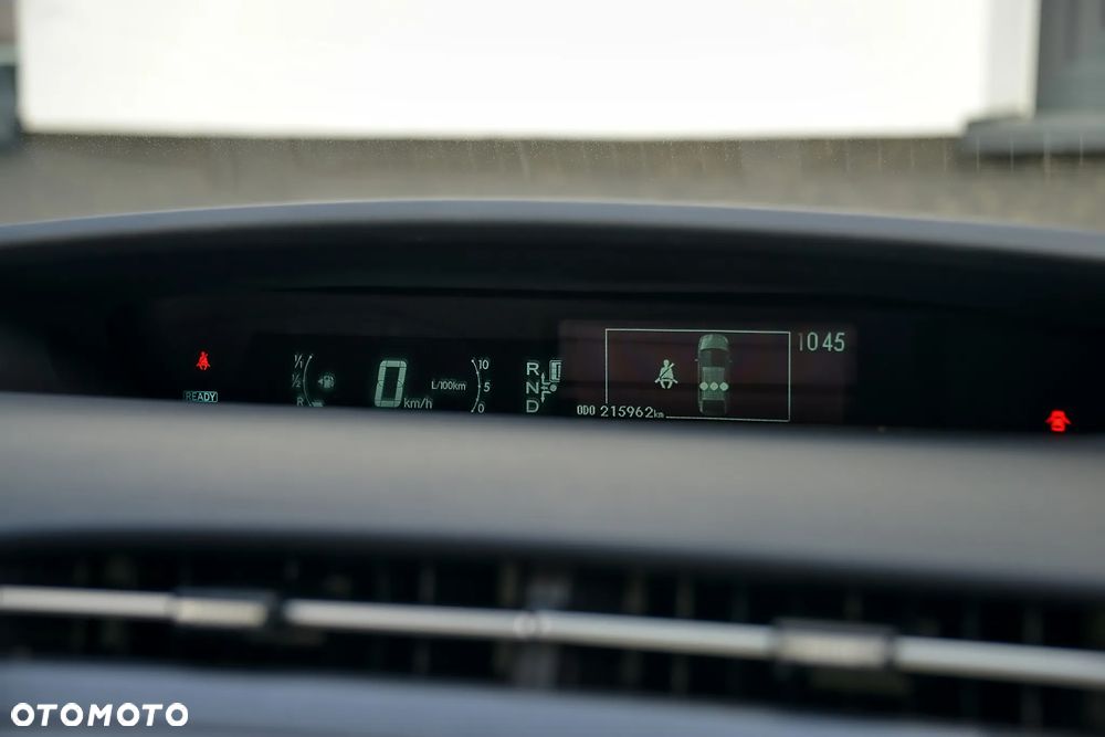 Toyota Prius 1.8 Hybrid Premium - 34