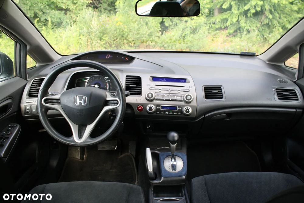 Honda Civic 1.8 Executive i-SHIFT - 8