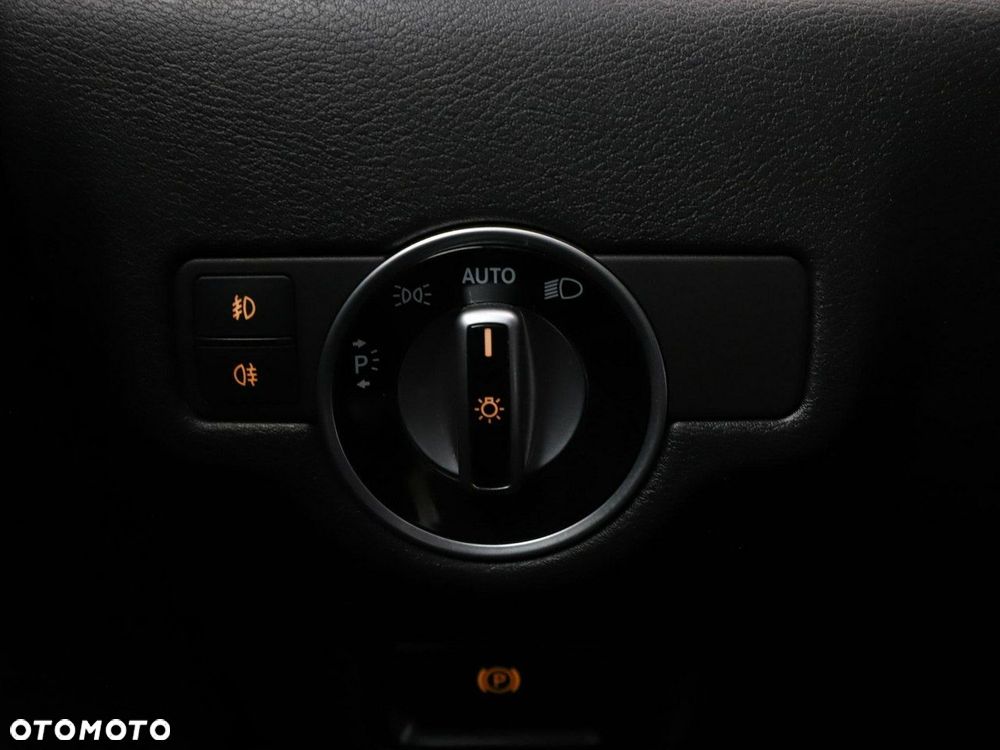 Infiniti Q30 2.0t Sport AWD 7DCT - 33