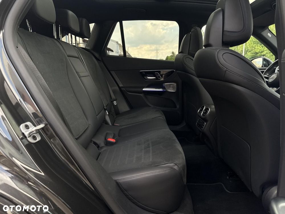 Mercedes-Benz GLC - 23