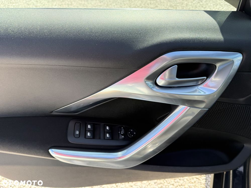 Peugeot 2008 PureTech 110 Stop&Start Allure - 19