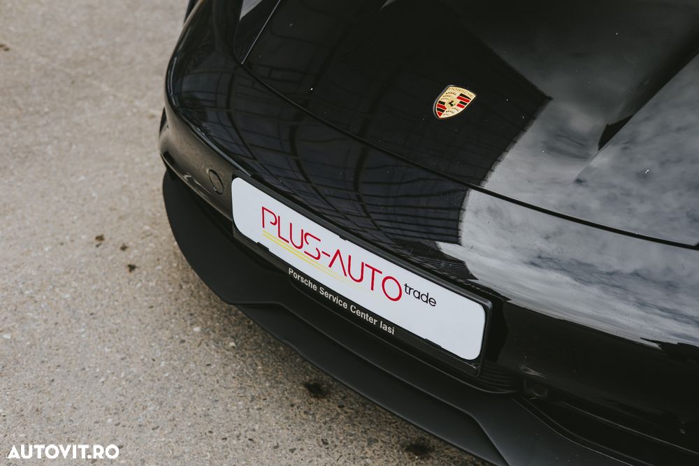 Porsche Taycan - 5