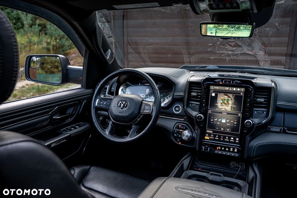 RAM 1500 5.7 eTorque Crew Cab Shortbed Limited Black - 26