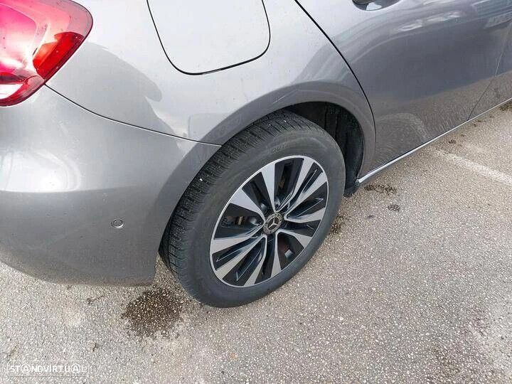 Mercedes-Benz A 250 - 16