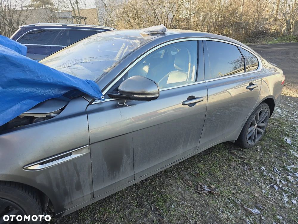Jaguar XF 2.0 i4D Prestige - 30