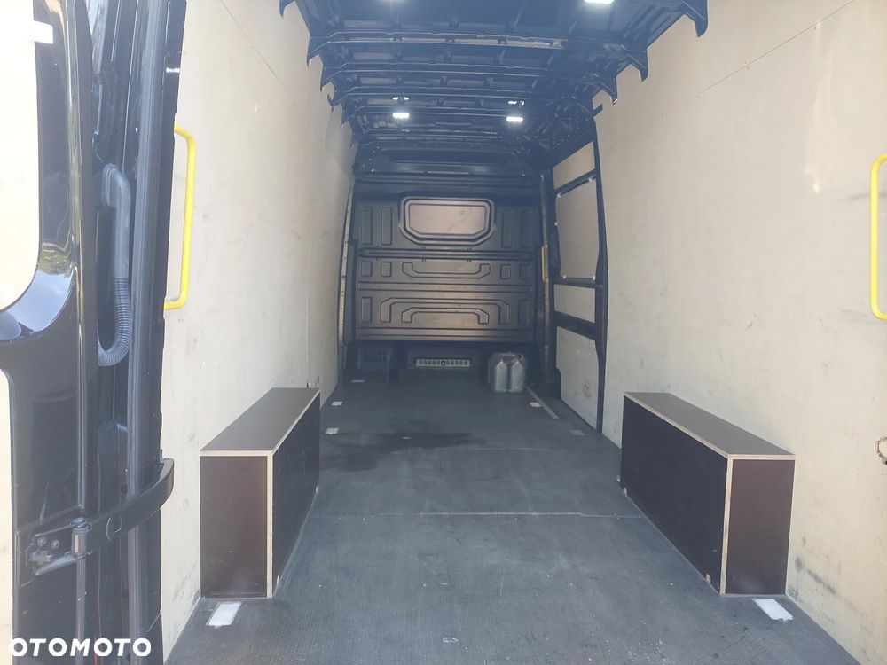 Volkswagen Crafter - 10