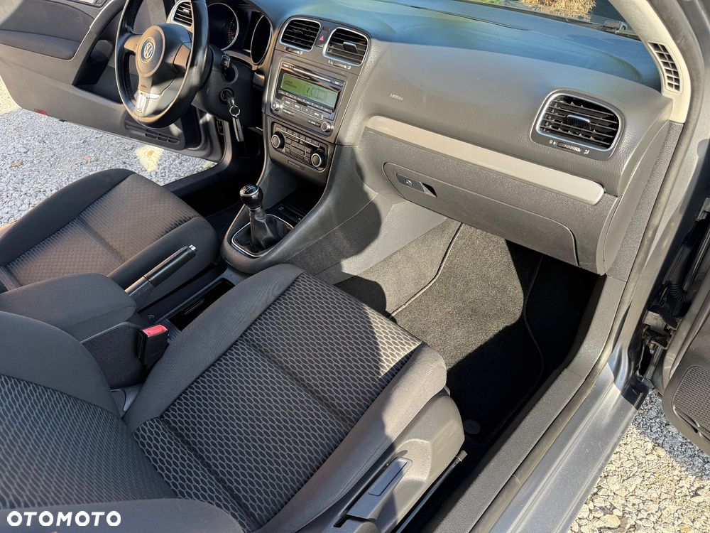 Volkswagen Golf - 17