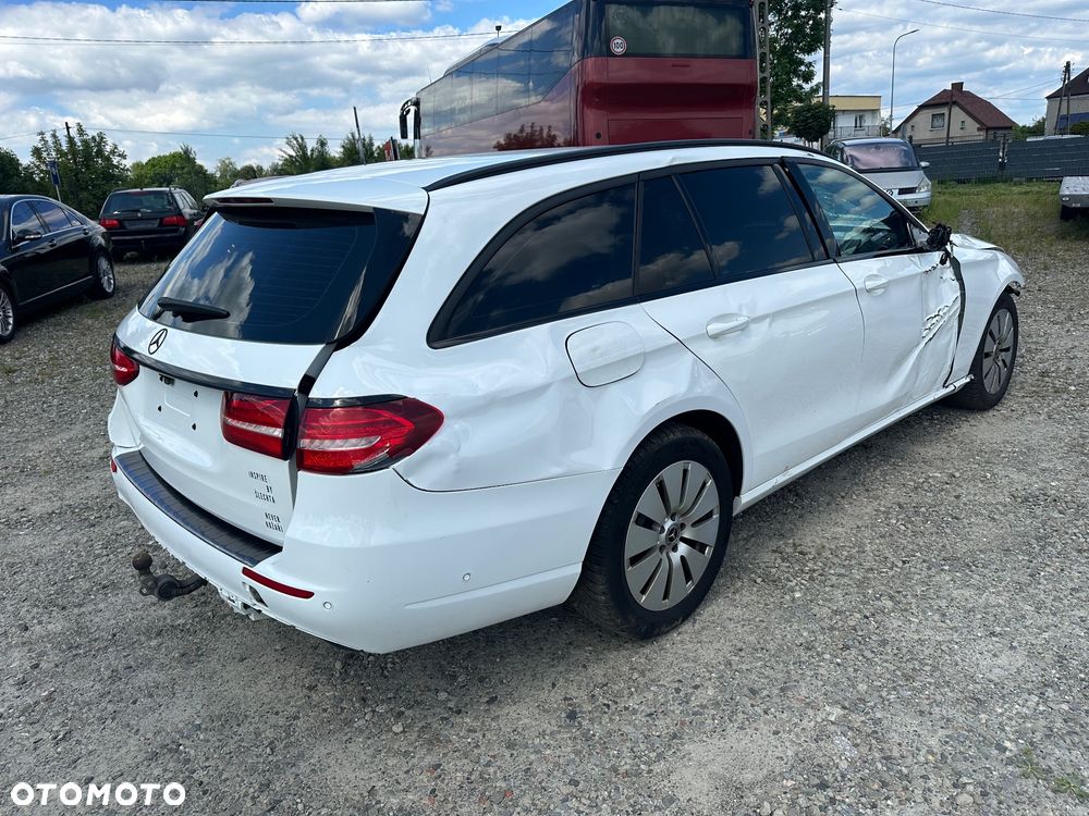 Mercedes-Benz Klasa E 220 d 4Matic 9G-TRONIC Avantgarde - 1