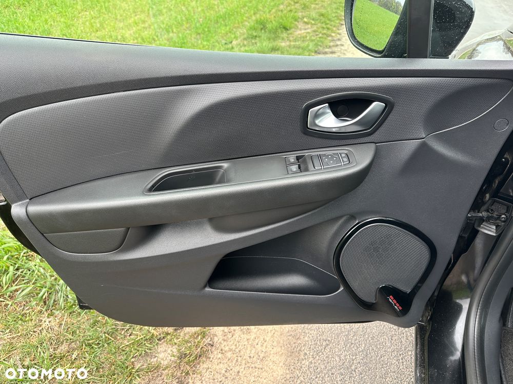 Renault Clio 1.2 16V 75 LIMITED - 30