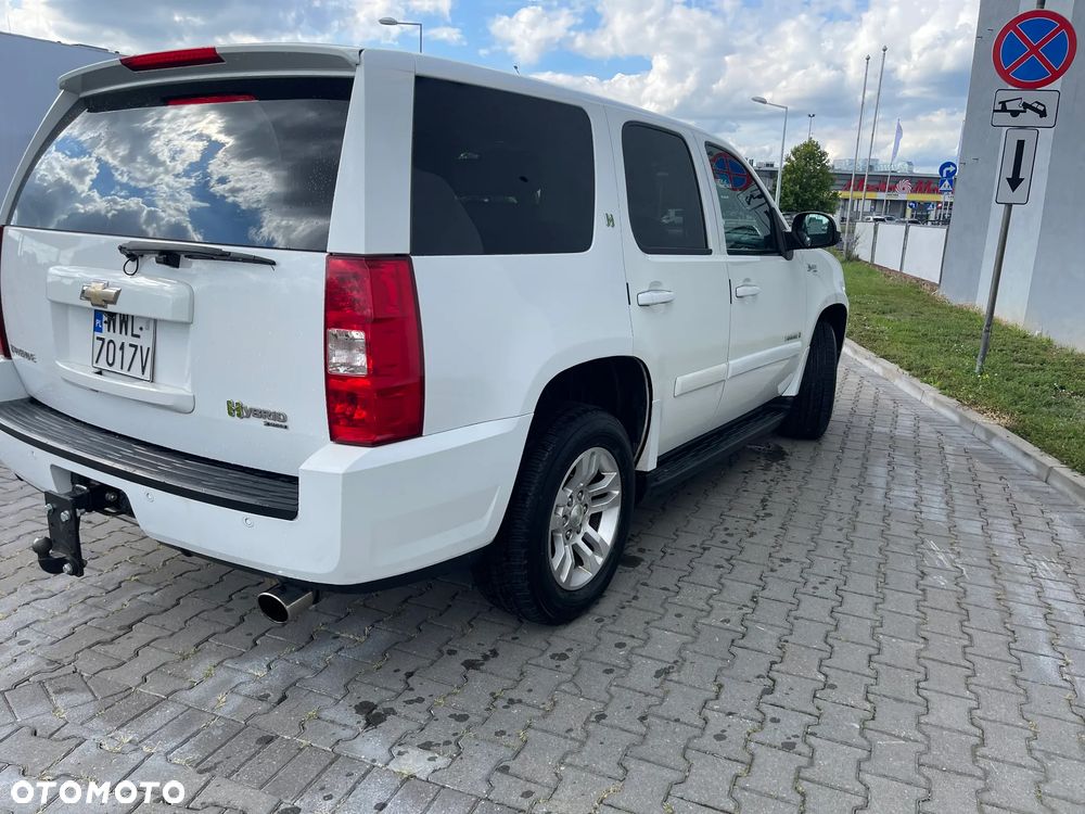 Chevrolet Tahoe - 3