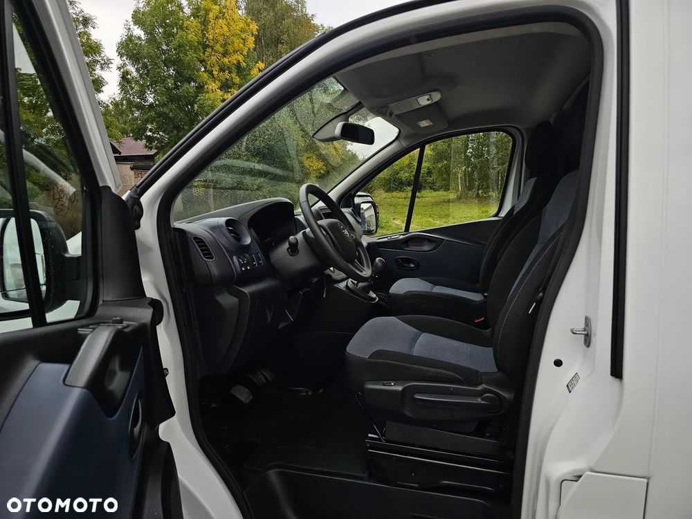 Opel Vivaro - 9