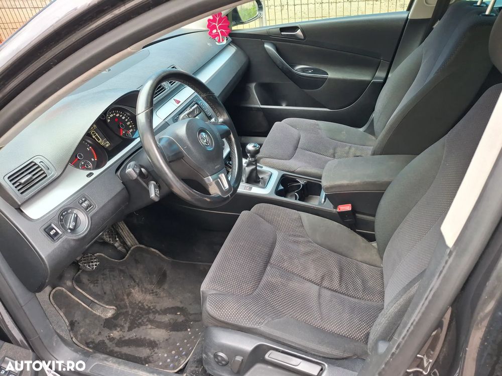 Volkswagen Passat - 10