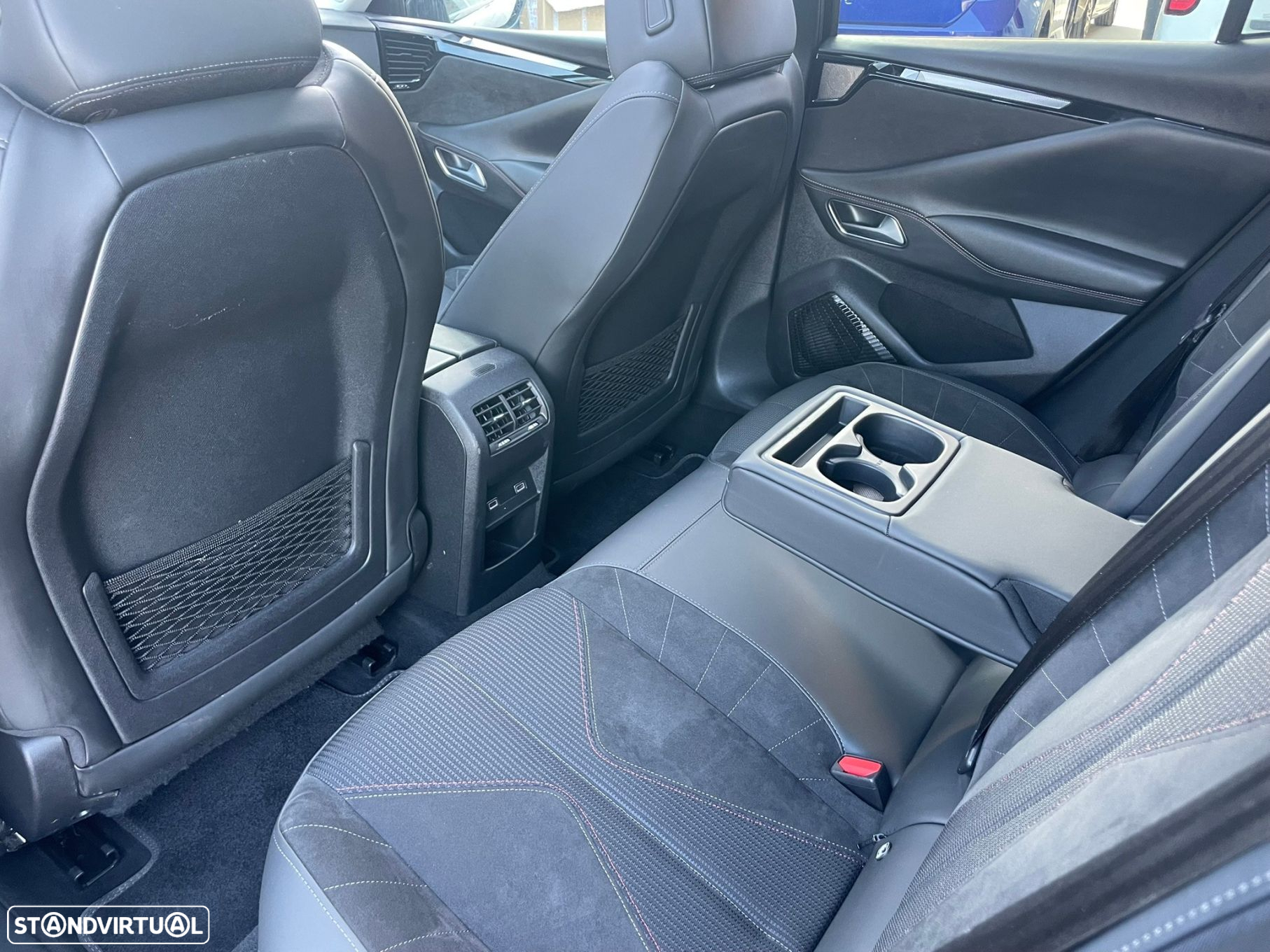 DS DS4 E-Tense Performance Line EAT8 - 10