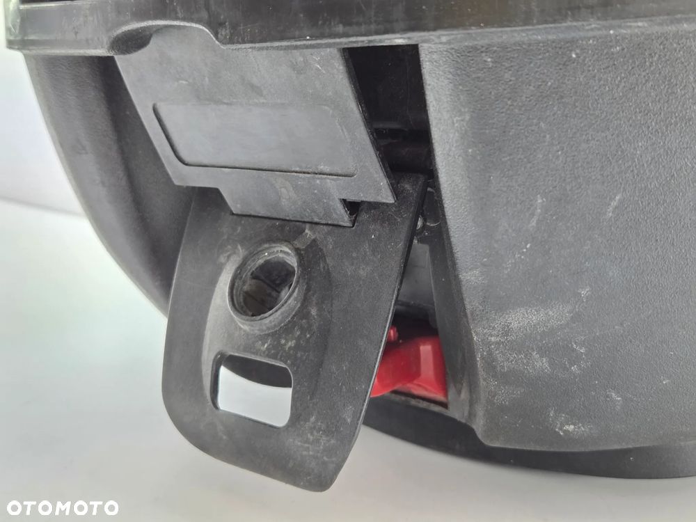 KUFER CENTRALNY  PEUGEOT VIVACITY SKUTER YAMAHA SUZUKI CPI - 9