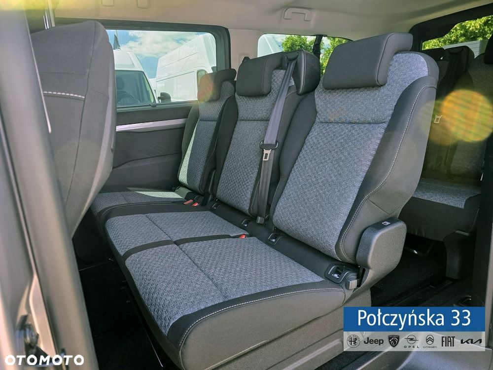Peugeot Traveller - 23