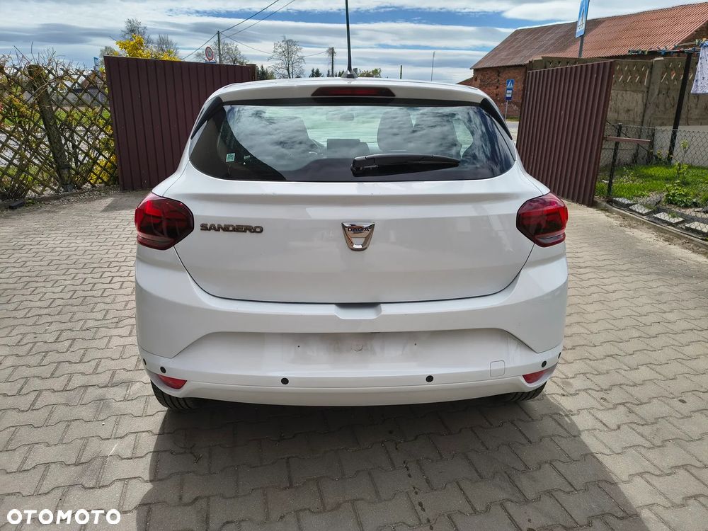 Dacia Sandero - 8