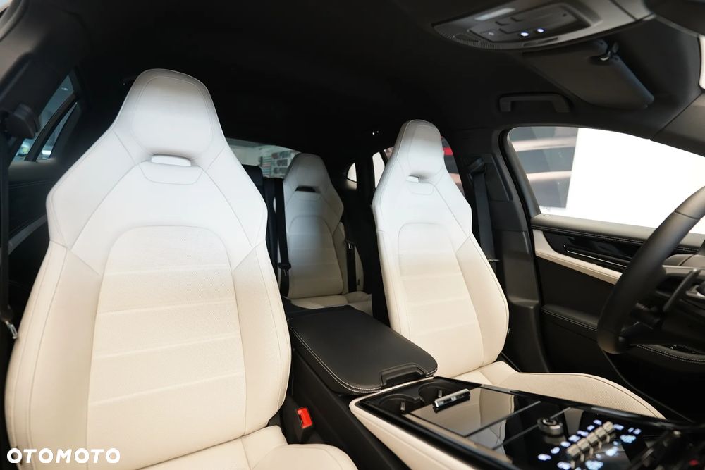 Porsche Panamera - 15