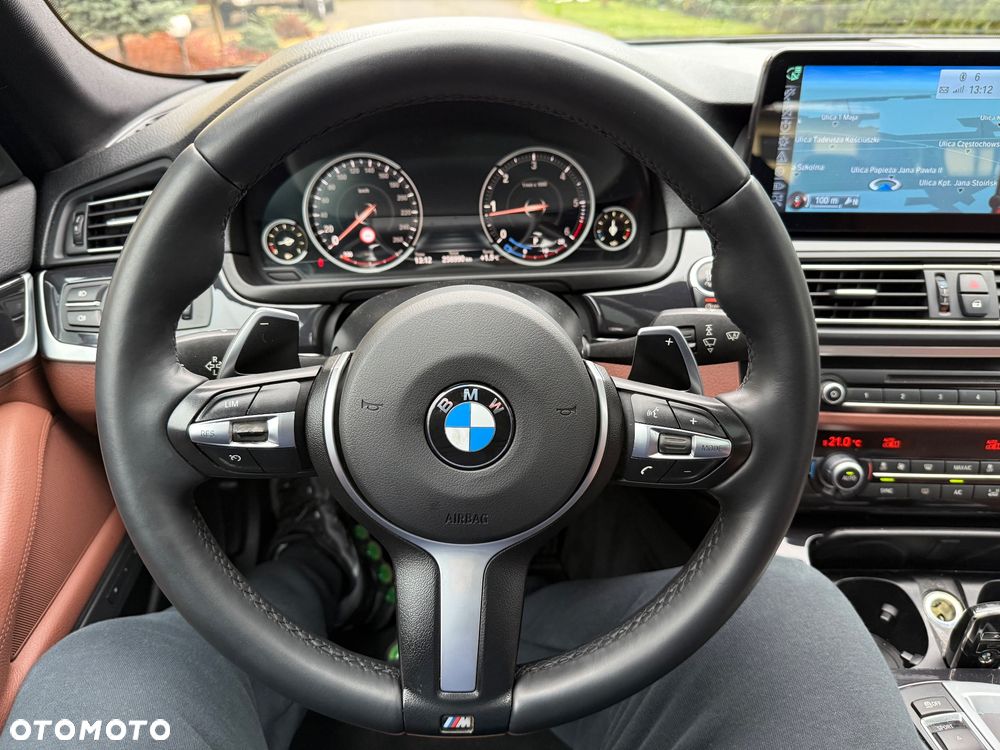 BMW Seria 5 520d Sport-Aut - 32