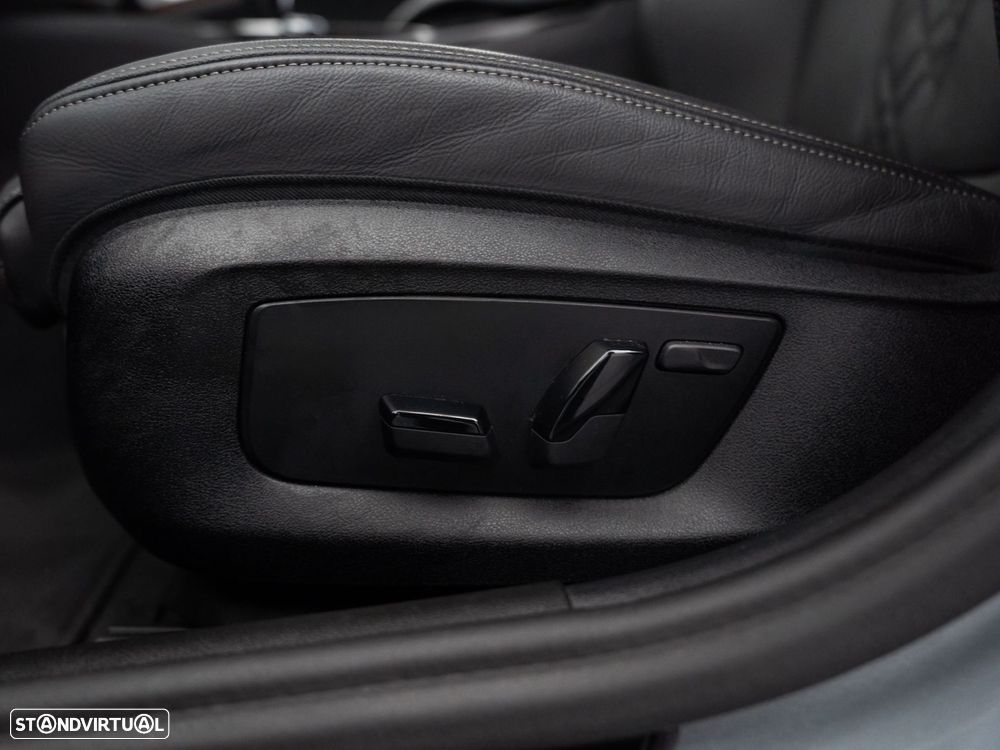 BMW 520 d Pack Desportivo M Auto - 19