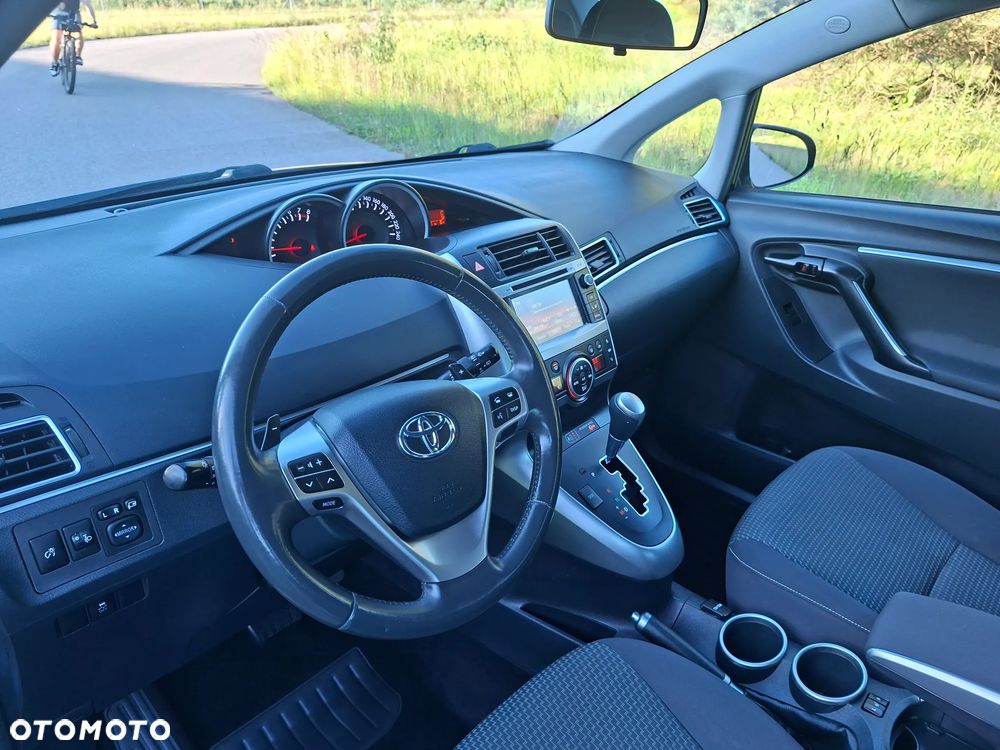 Toyota Verso 1.8 Multidrive Edition - 25