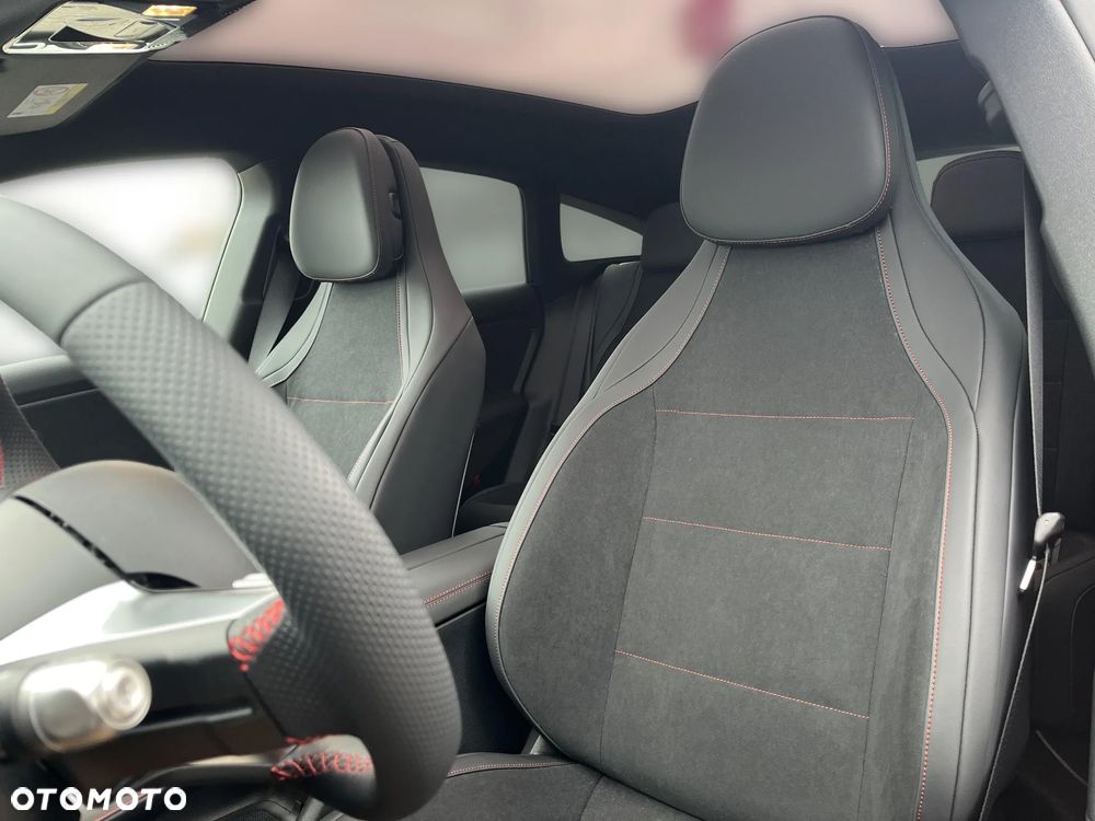 Mercedes-Benz CLA - 11