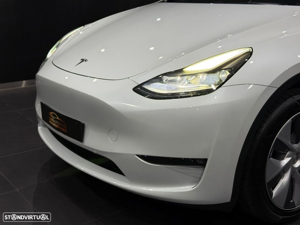 Tesla Model Y Long Range Dual Motor AWD - 10
