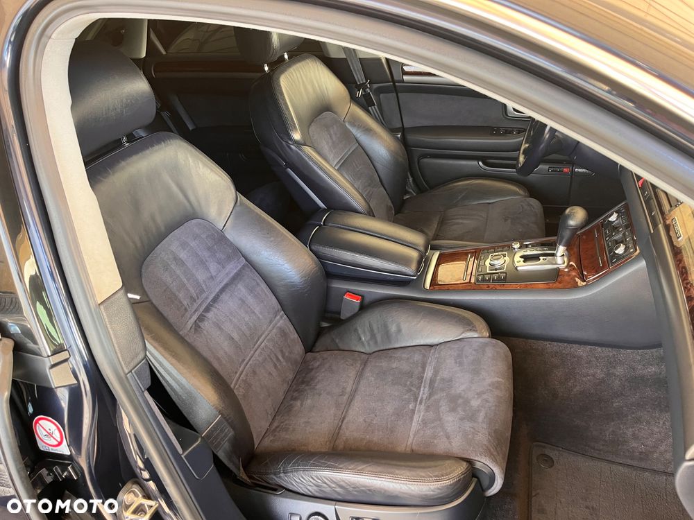 Audi A8 4.2 Quattro - 15