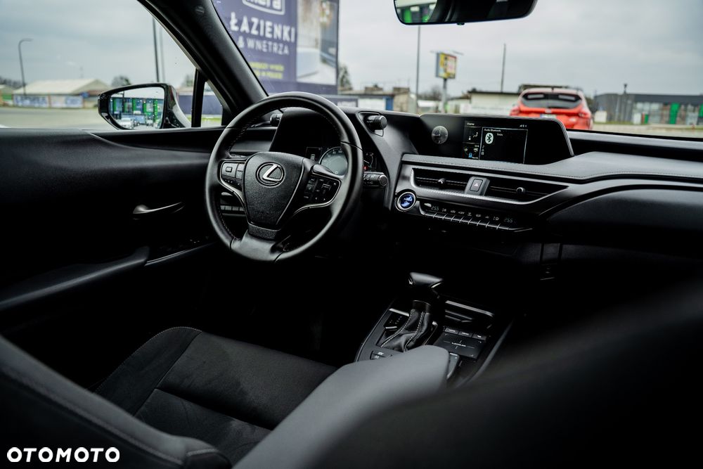 Lexus UX - 6
