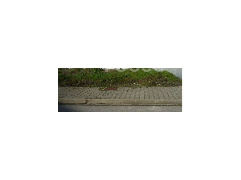 Lote para construção - Grande imagem: 2/2