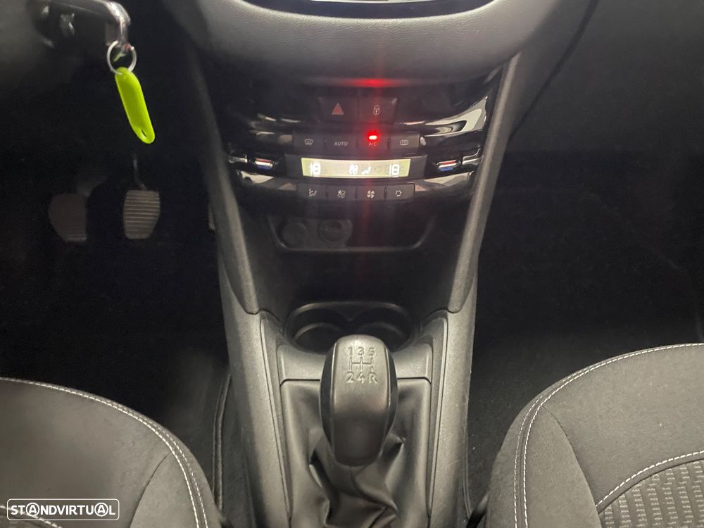Peugeot 208 PureTech 82 Start & Stop Active - 23