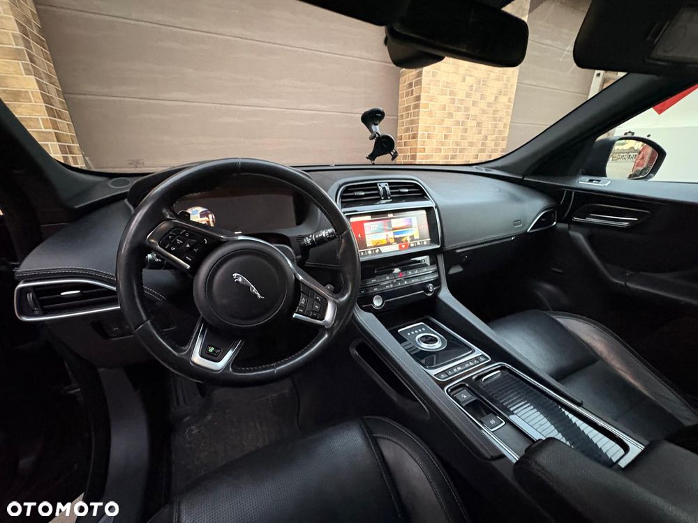 Jaguar F-Pace 2.0 i4D RWD R-Sport - 8